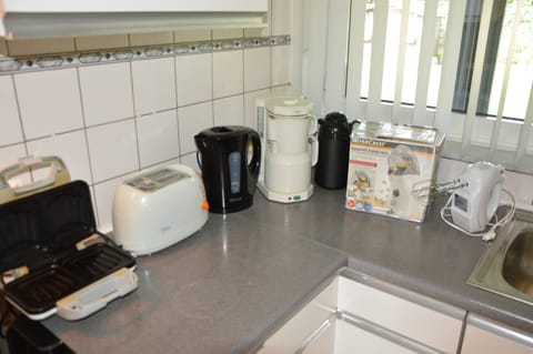 House, 3 Bedrooms, Terrace | Private kitchen