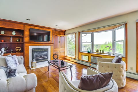 Long Pond Vacation Rental | 3BR | 2BA | 2,464 Sq Ft | Stairs Required