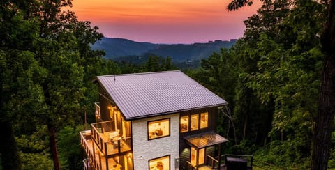 Welcome to Half Moon Haven, a luxury cabin located just minutes from downtown Gatlinburg!