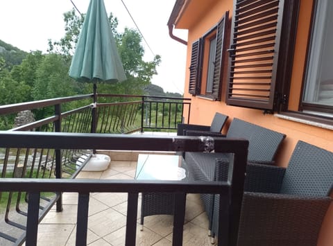 House (Two Bedroom Holiday Home) | Balcony