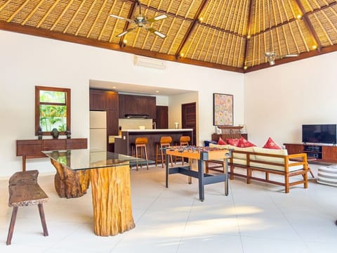 Villa Alore 6BR Pool Villa by Villa Bugis (8)