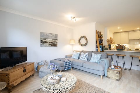 26 Waves, Watergate Bay, Cornwall, self catering with Beach Retreats.