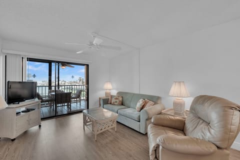 Welcome to Fairview Isles 324