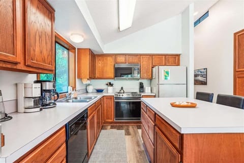 Kitchen at Sandcastle Spirit