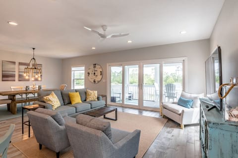 Lost Key Coastal Pointe Living Room and Balcony