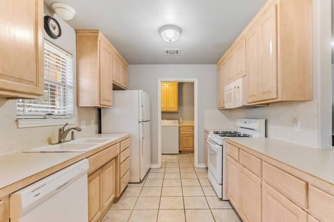 3e44d5f5-6194-475f-a570-00f99b2cab02