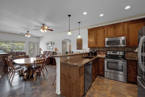 bb1bf7f0-9230-4c7e-a22b-a6b2ed9944a2