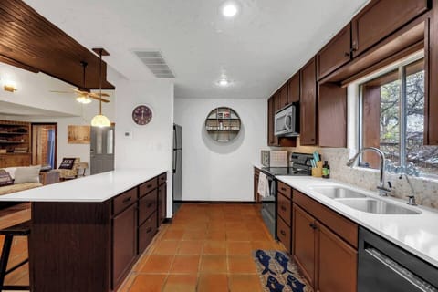 7928c669-436a-463c-ada9-784cea646276