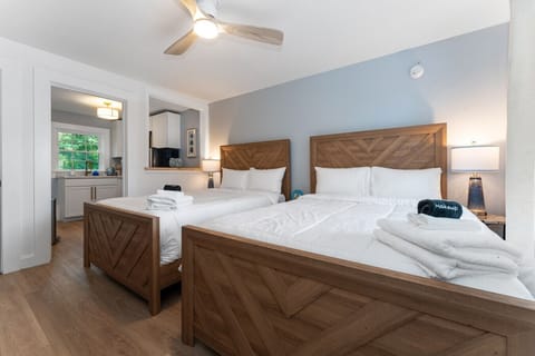 Bedroom - 2 full beds