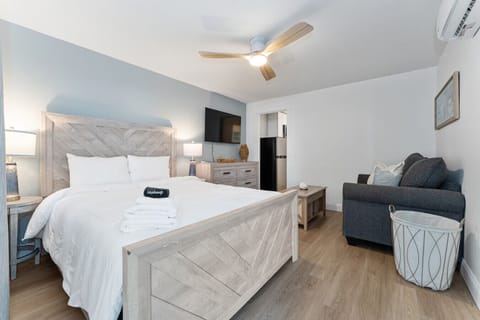 Bedroom/Living Area