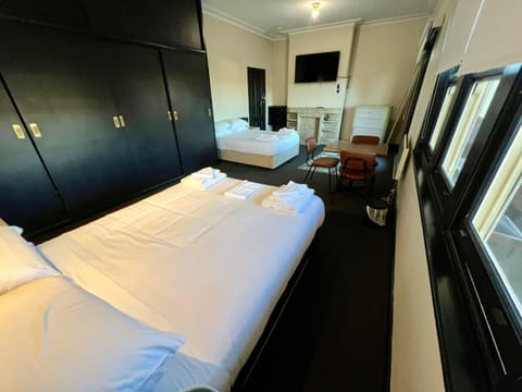 Family Room Shared Bathroom | Free WiFi