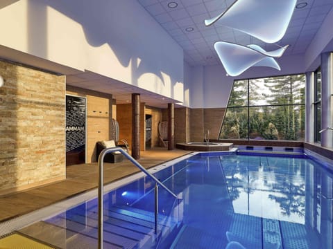 Couples treatment rooms, sauna, hot tub, steam room, Turkish bath