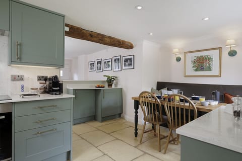 The Roost Kitchen - StayCotswold