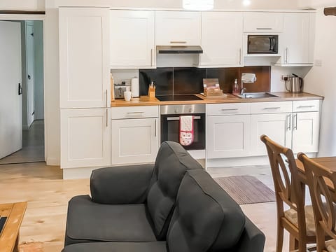 Open plan living space | Brabazon - Furley Cottages, Membury