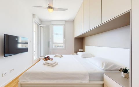 Deluxe Apartment, Balcony, Sea View | In-room safe, soundproofing, free WiFi