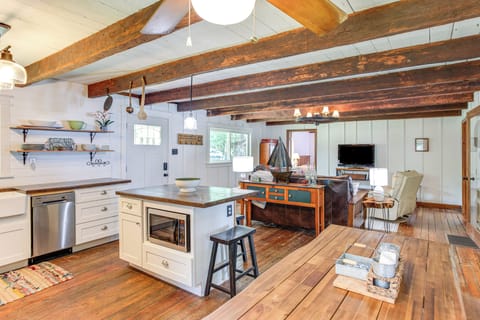 Cottage (2 Bedrooms) | Interior