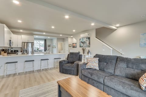 Apartment (4 Bedrooms) | Front of property