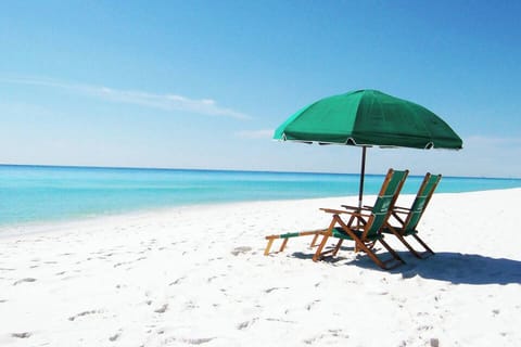 Aqua Villa Free Complimentary Seasonal Beach Service