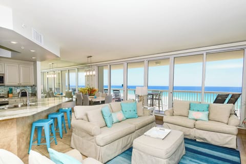 Silver Shells St. Maarten 705 - Open Living Area