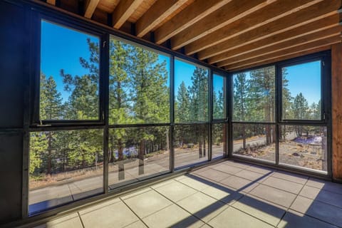 Condo, 3 Bedrooms | Interior