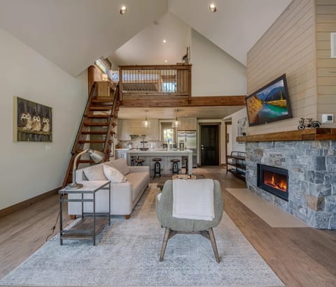 Enjoy the open concept floor plan