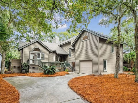 Heron's Nest with parking for 3 cars