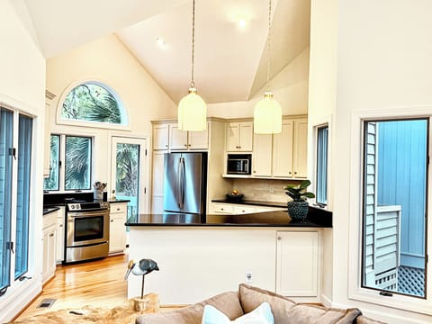 Fully Equipped Gourmet Kitchen