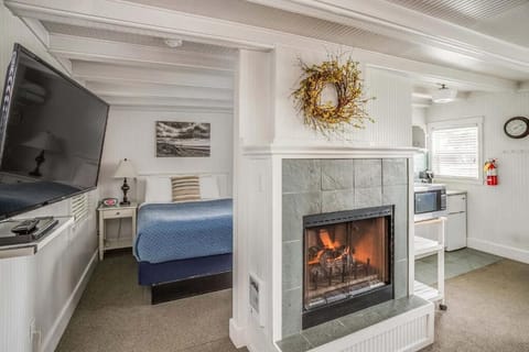 Unit with Queen size bed