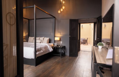 Superior Room | Hypo-allergenic bedding, in-room safe, laptop workspace, blackout drapes