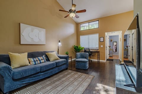 Comfort, convenience, contentment. Your ideal Gainesville getaway starts here