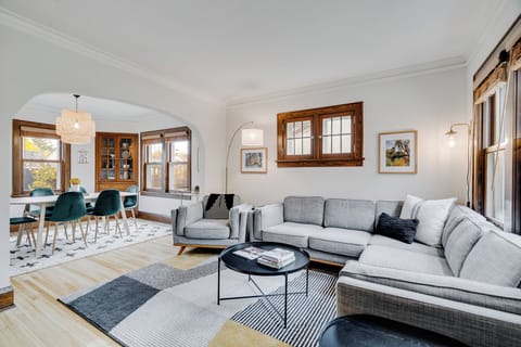 House (3 Bedrooms) | Property amenity