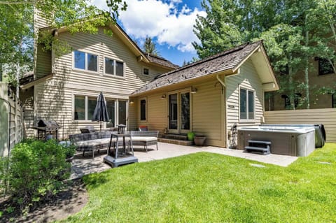 Serene Backyard for You + Your Pup!