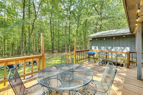 Hochatown Vacation Rental | 3BR | 2BA | 1,800 Sq Ft | 2 Steps to Enter