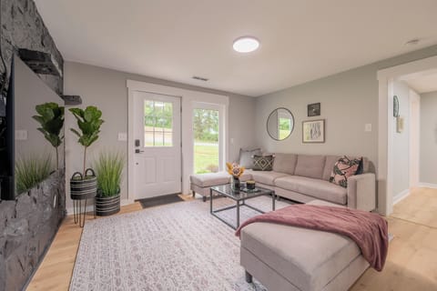 Relax in style with comfy couches and a large open layout for everyone to gather.

