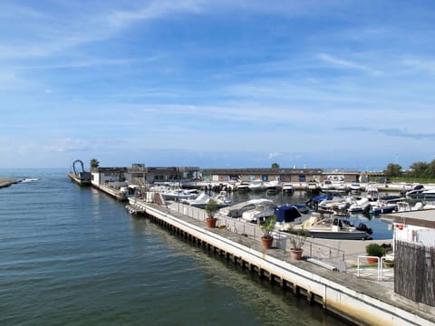 Water Resources, Water, Body Of Water, Waterway, Channel, Marina, Boat, Watercraft, Dock, Lake