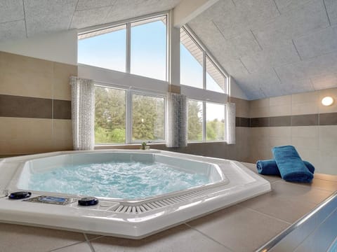 House | Spa treatment
