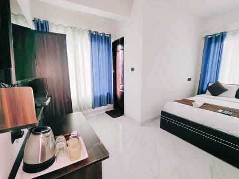 Family Double Room | Iron/ironing board, free WiFi