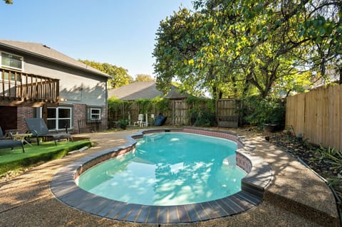 Epic Pacific Place Poolin-ground pool 4-6 ft