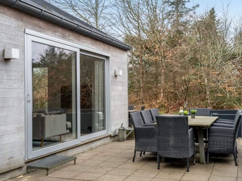 House | Outdoor dining