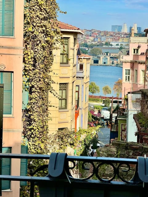 Villa, City View | City view
