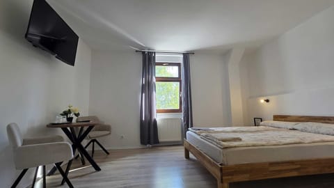 Double Room, Park View | Free WiFi