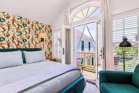 Wake up to fresh air – Cozy room with direct access to the upper deck.
