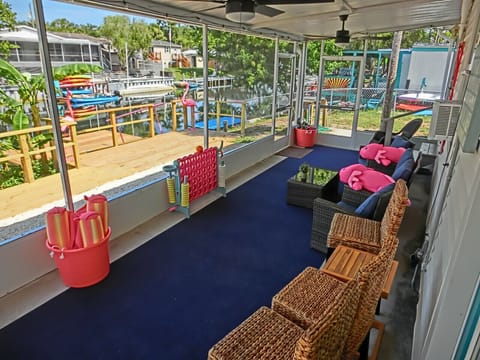 Large Screened In Patio with 2 Ceiling Fans and Comfy Seating