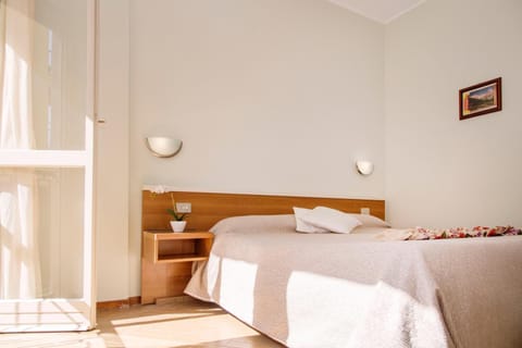 Minibar, in-room safe, desk, cribs/infant beds