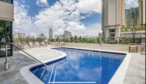 Pool on 2nd floor (actually 5th floor high), with lounge, hot tub and BBQ grill