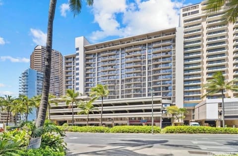 Waikiki Palms Hotel