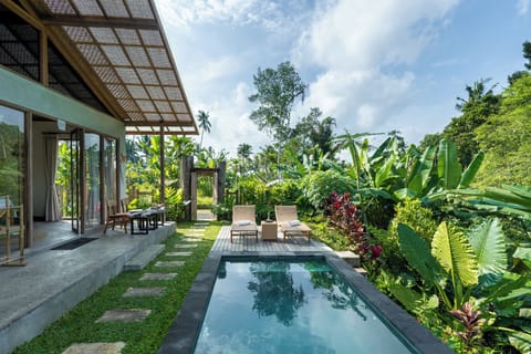 Infinity pool