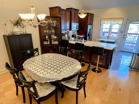 Dining room can seat 6-8!