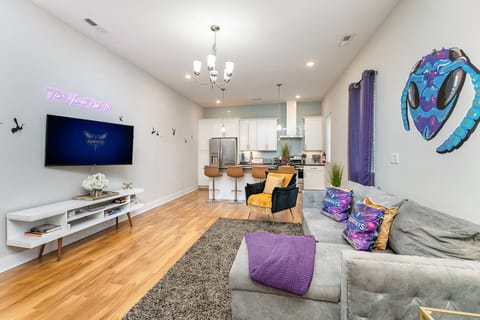 Welcome to Queen City's Nest Uptown Charlotte!