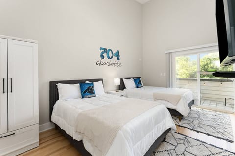 Upstairs Loft with bunk beds and city views!